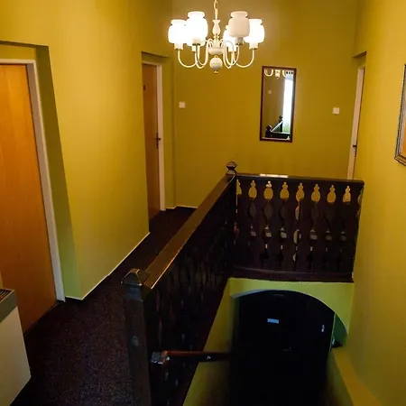 A Restaurace U Hrnčíře 3*